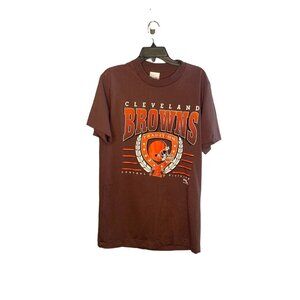 Vintage NWT Team NFL Chalk Line Cleveland Browns t-shirt size Large